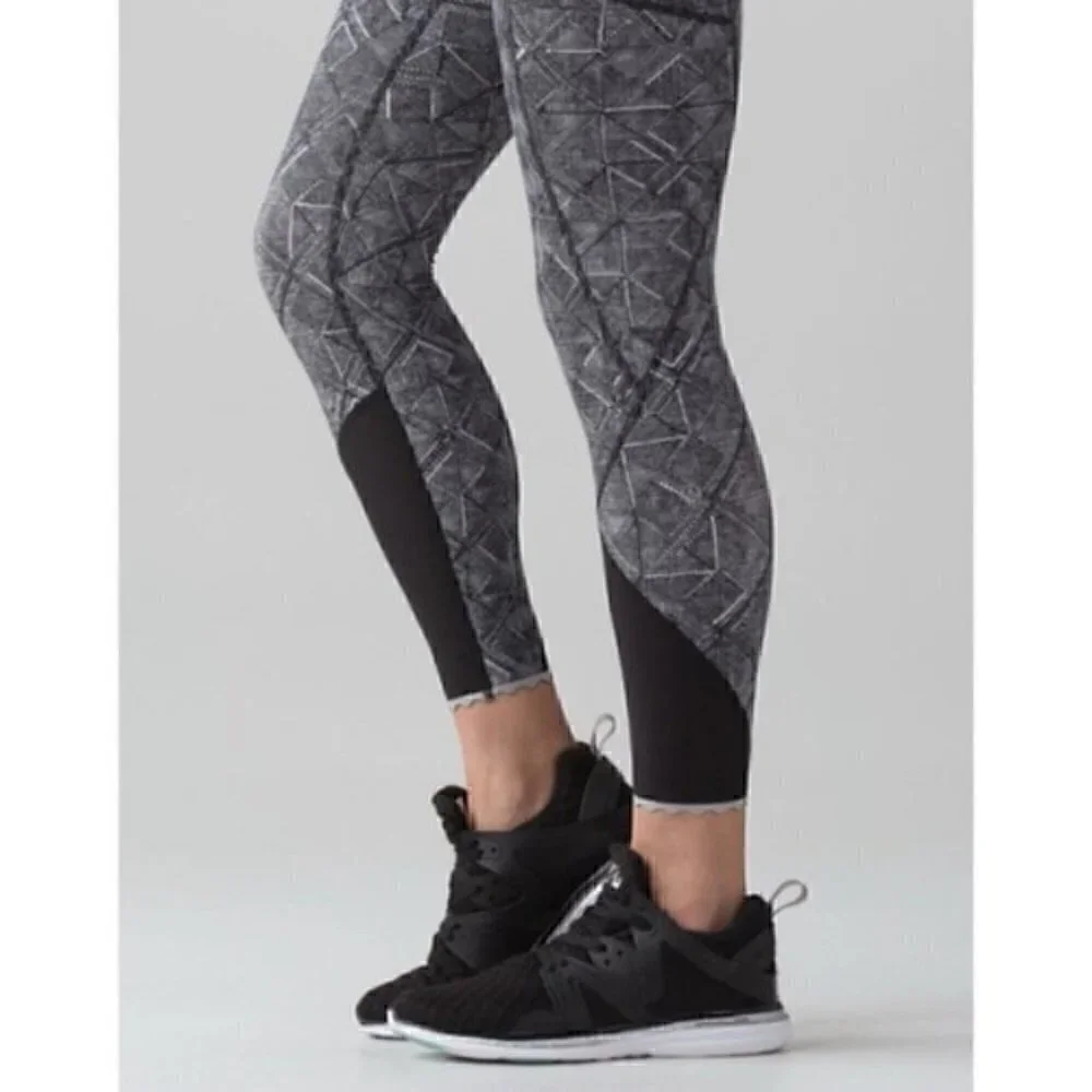 Lululemon Tight Stuff Tight II (25